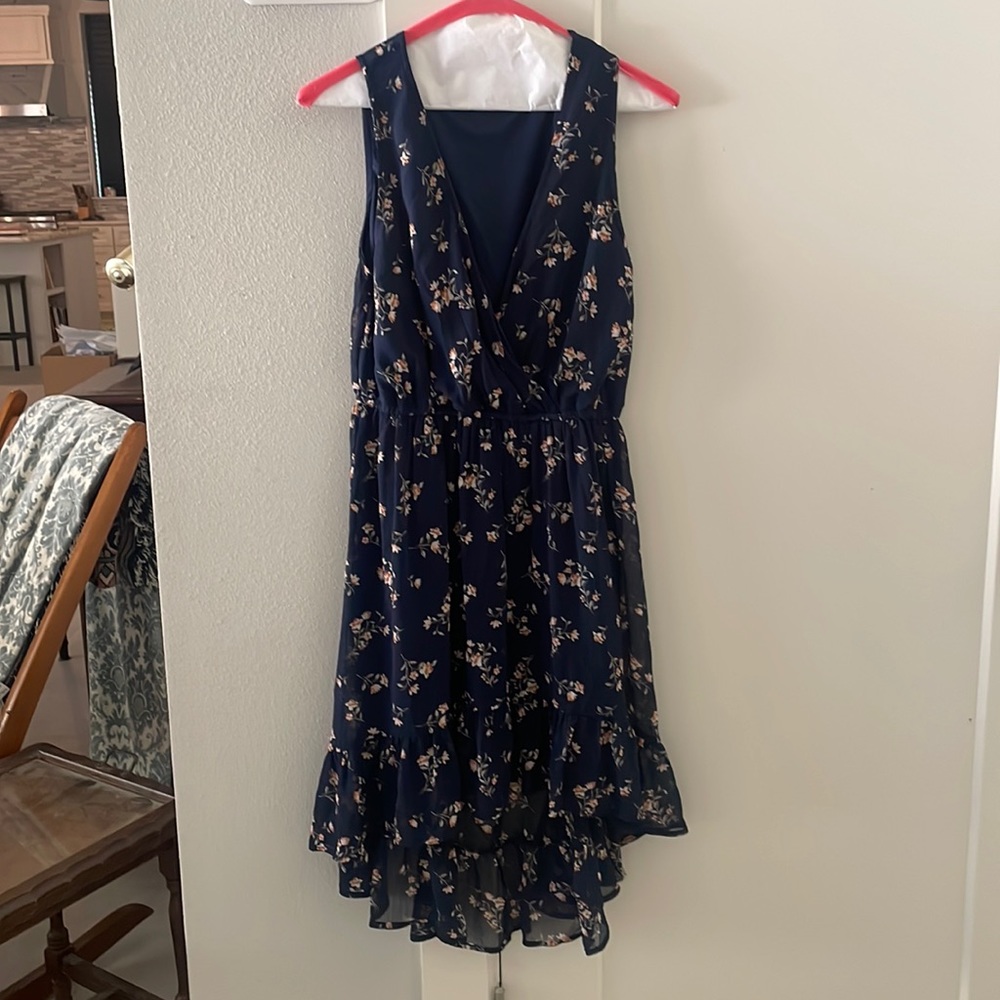 Altar’d State sleeveless dress, v-neck, navy, flower print, size medium